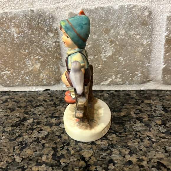 Boy On Fence - Wayside Harmony - TMK  1938 - Picture 3 of 6